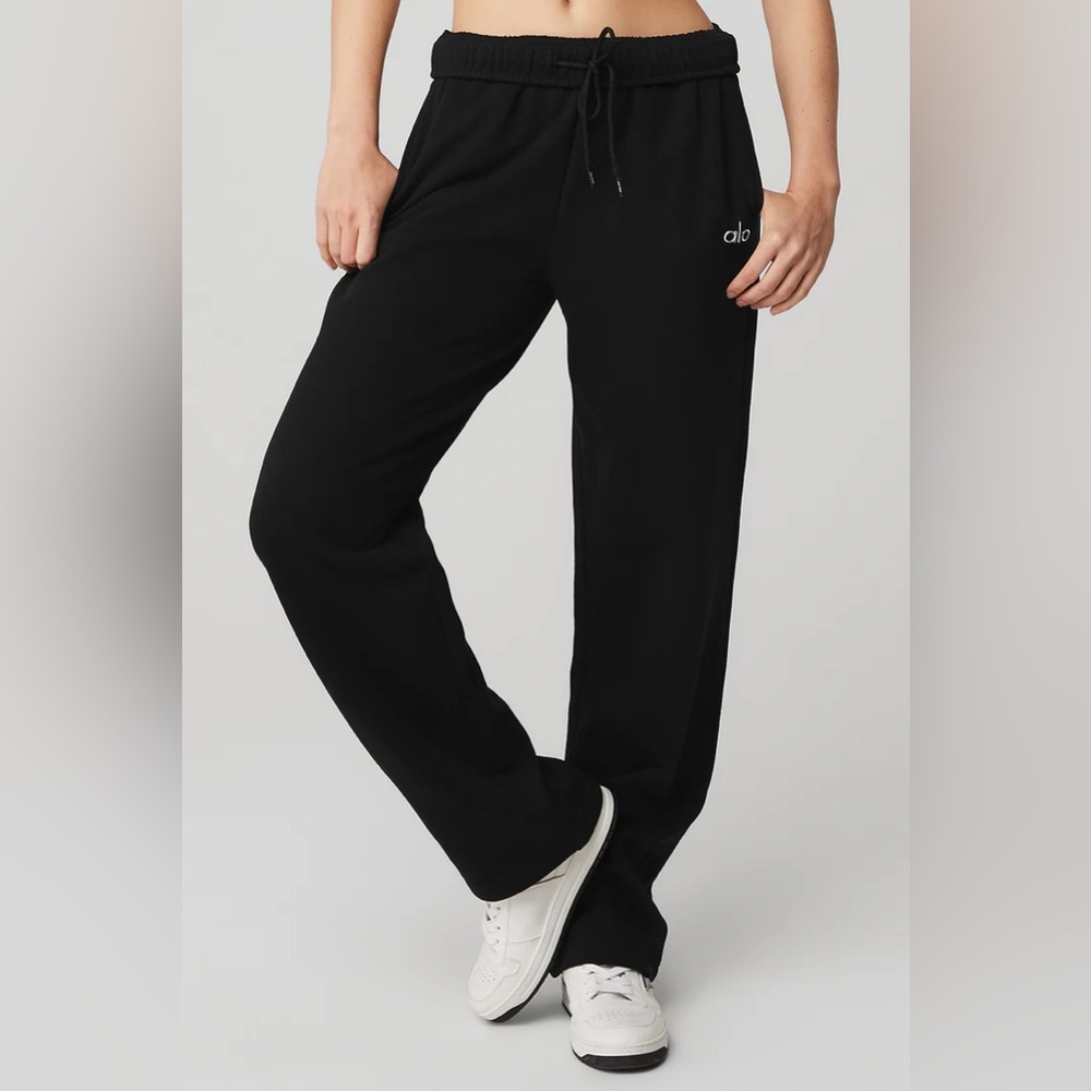 Alo yoga black Accolade Straight Leg Sweatpant